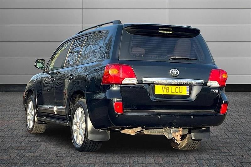 Used Toyota Land Cruiser 272 HP (200 kW) 2013 Galaxy black SUV
