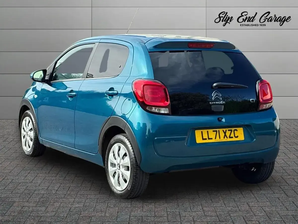 Usado Citroën C1 71 HP (52 kW) 2021 Verde Citadino