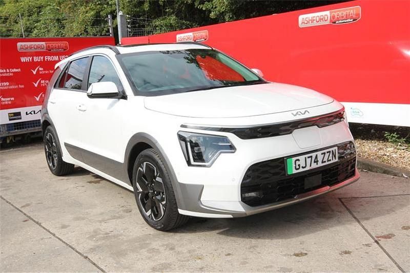 White Used 2024 Kia e-Niro 4 SUV | £27,795 - Image 1/3