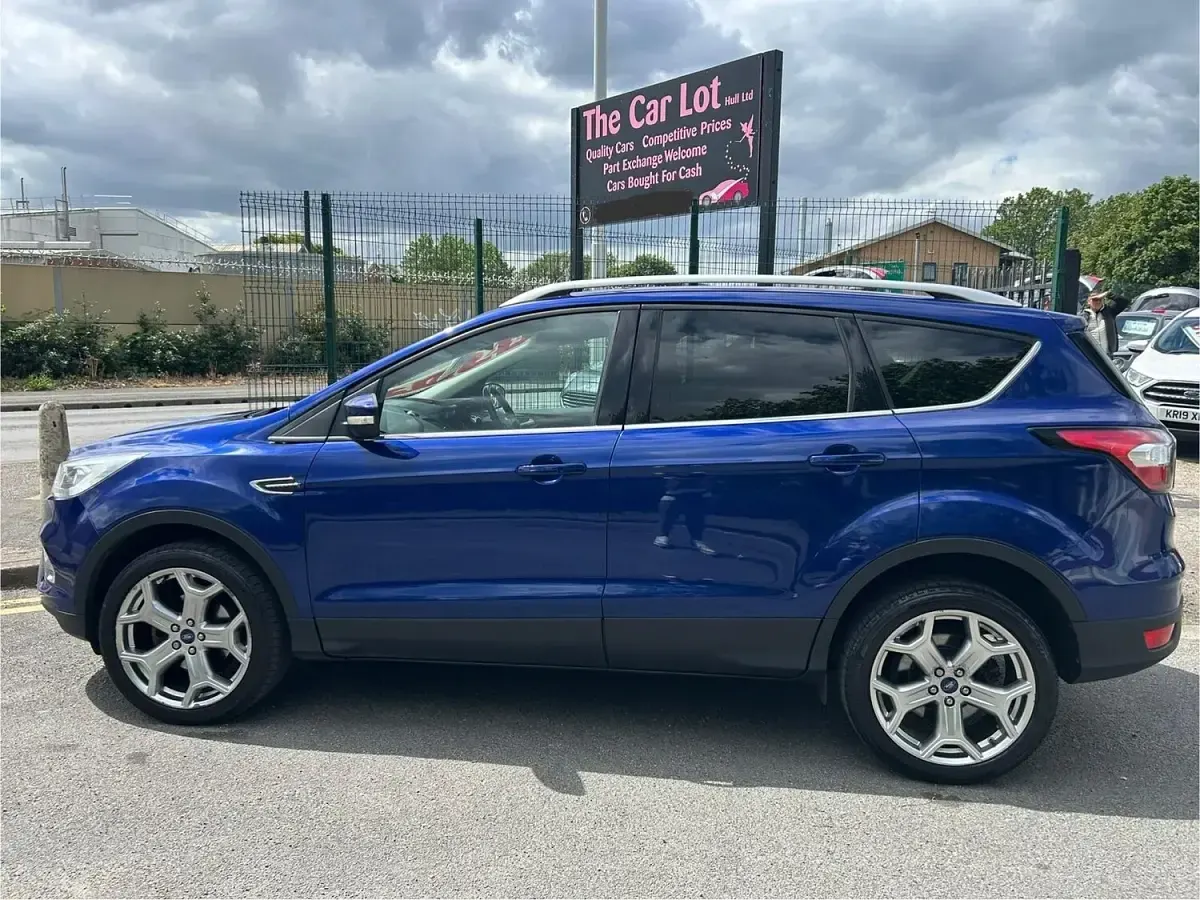 Used Ford Kuga Titanium 150 HP (110 kW) 2017 Blue SUV