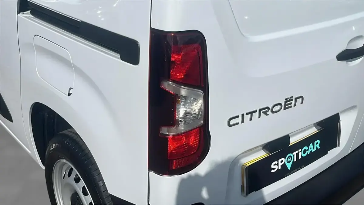 New Citroën Berlingo 101 HP (74 kW) 2026 White MPV