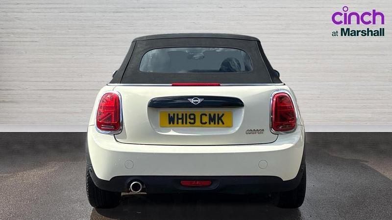 Used Mini Cooper Classic 136 HP (100 kW) 2019 White Hatchback