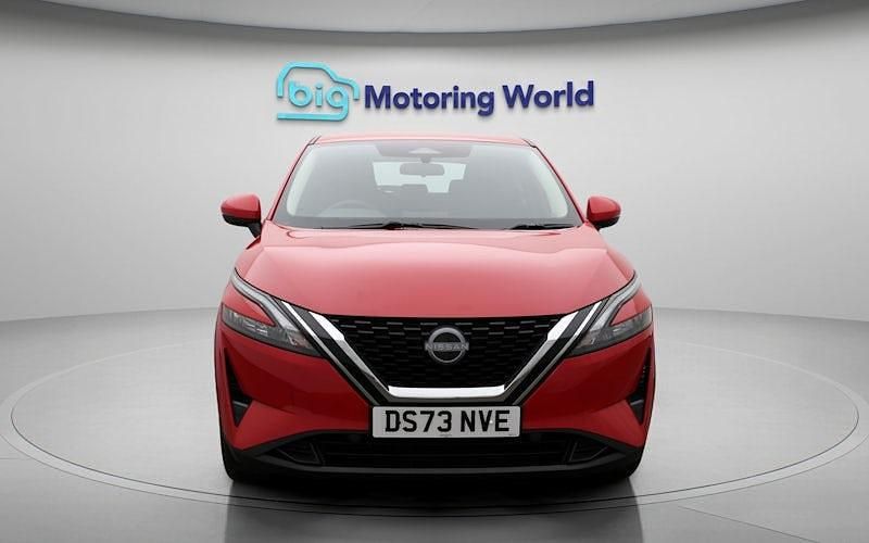 Used Nissan Qashqai Acenta Premium 158 HP (116 kW) 2023 Red SUV