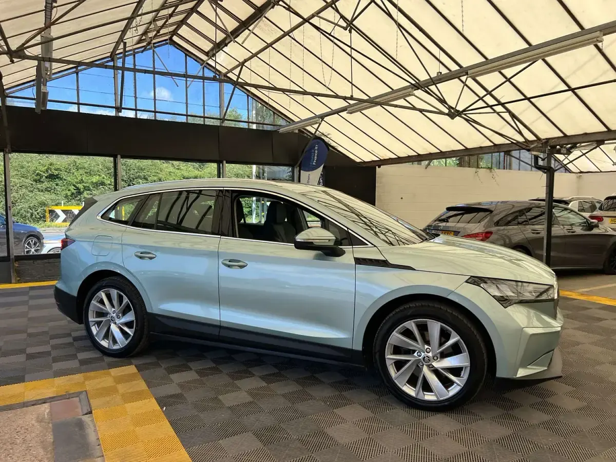 Used Skoda Enyaq iV ecoSuite 131 kW (179 HP) 2022 Silver SUV