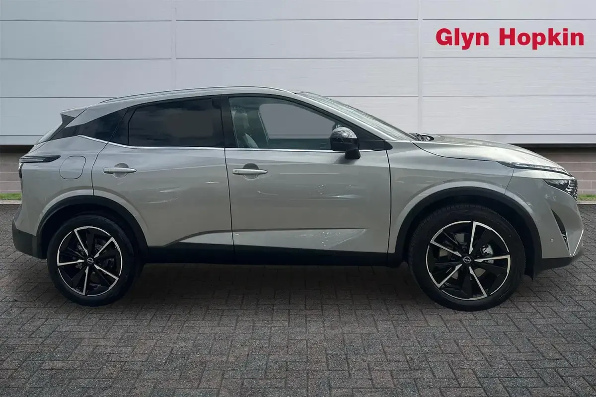 New Nissan Qashqai Tekna 190 HP (139 kW) 2026 Silver SUV
