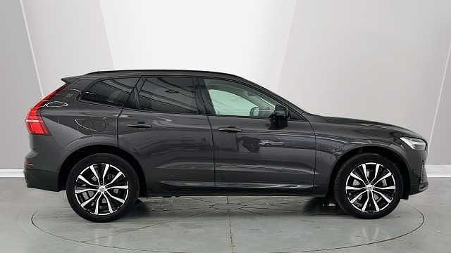 Usado Volvo XC60 Plus 247 HP (181 kW) 2023 Cinzento SUV