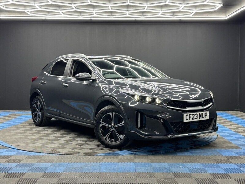 Grey Used 2023 Kia XCeed 3 SUV | £14,890 (Fair price) - Image 1/4