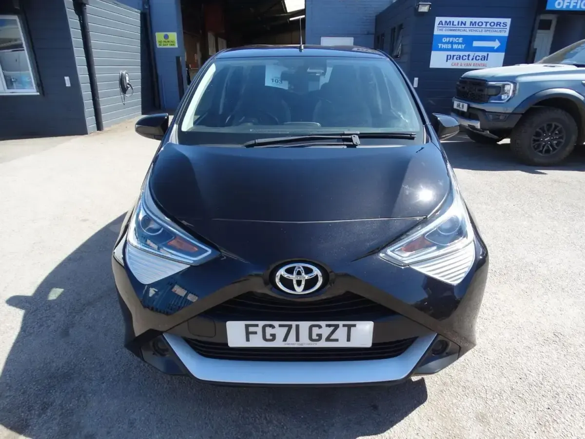 Usado Toyota Aygo X-play 2021 Preto Citadino