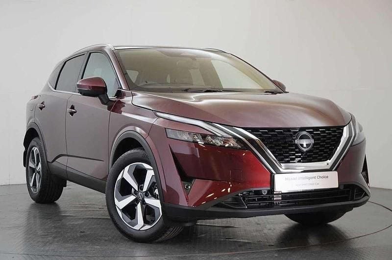 Red Used 2023 Nissan Qashqai N-Connecta SUV | £19,899 (Fair price) - Image 1/3