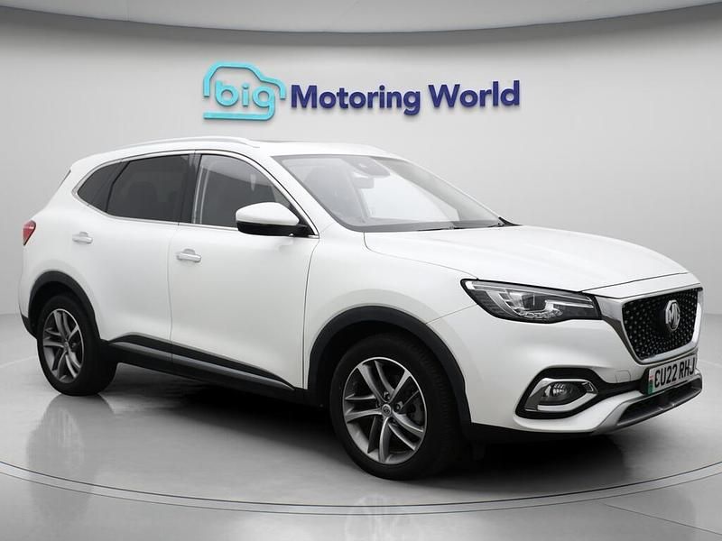 White Used 2022 MG HS Exclusive SUV | £16,200 (Fair price) - Image 1/4