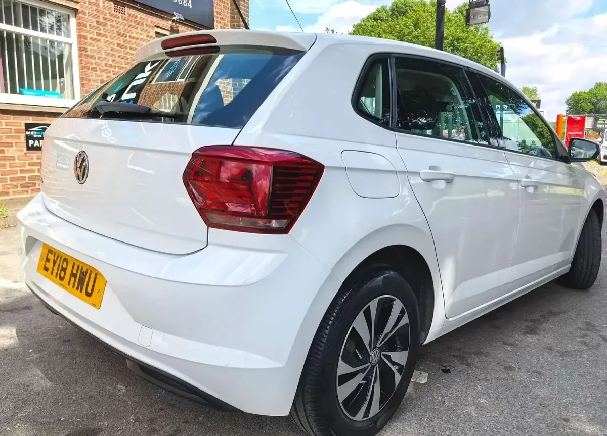 Used VW Polo SE 95 HP (69 kW) 2018 White Hatchback