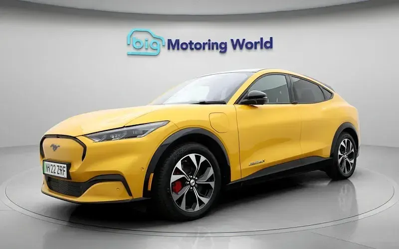 Used Ford Mustang Extended Range 351 HP (258 kW) 2021 Orange Estate