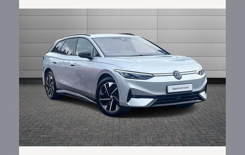 Silver Used 2025 VW ID.7 Pro Hatchback | £36,050 (Good price) - Image 1/3