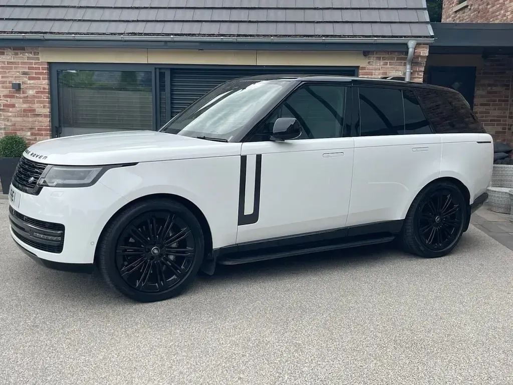 Usado Land Rover Range Rover SE 300 CV (220 kW) 2024 Blanco SUV
