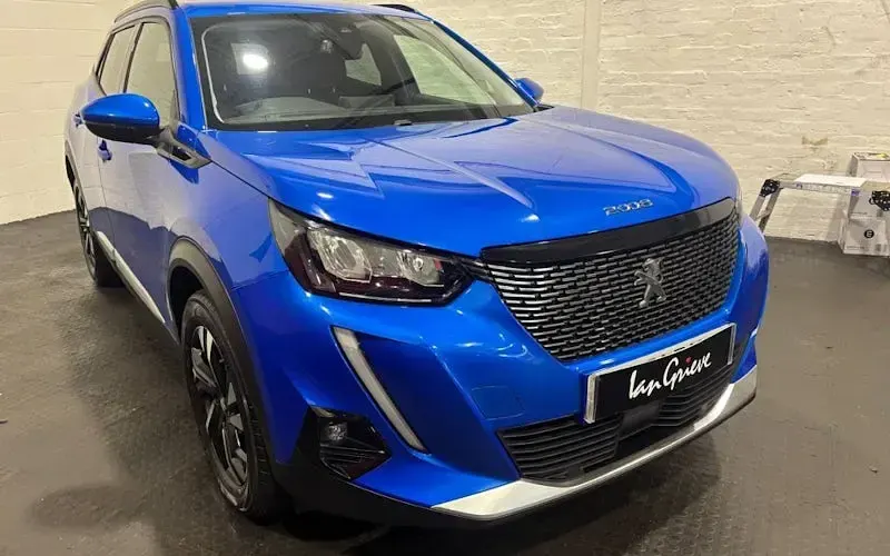 Used Peugeot 2008 Allure Premium 101 HP (74 kW) 2021 SUV