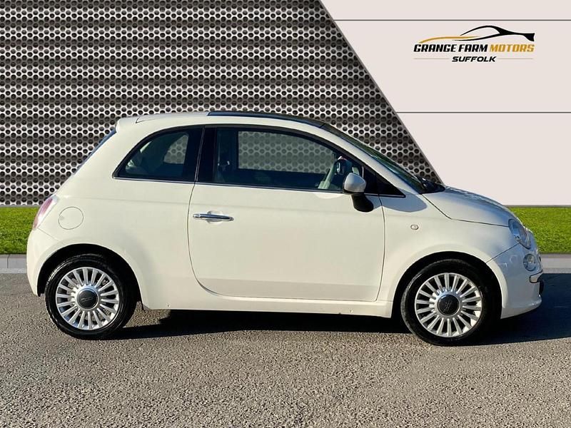 Used Fiat 500 Lounge 69 HP (50 kW) 2011 White Hatchback