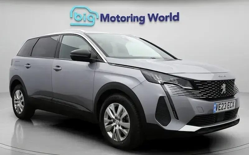 Used Peugeot 5008 Allure+ 131 HP (96 kW) 2023 SUV