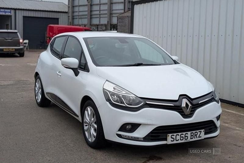 White Used 2016 Renault Clio IV Dynamique Hatchback | £5,795 (Fair price) - Image 1/1