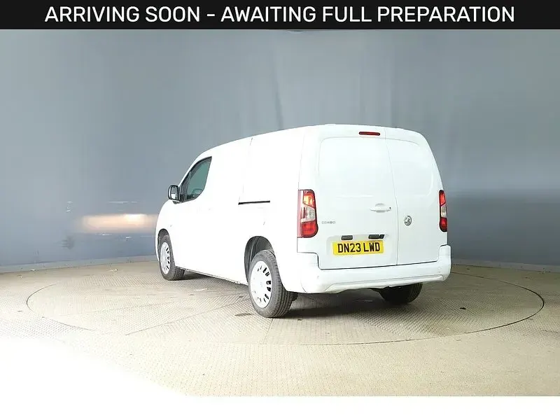 Used Vauxhall Combo 100 HP (73 kW) 2023 White MPV