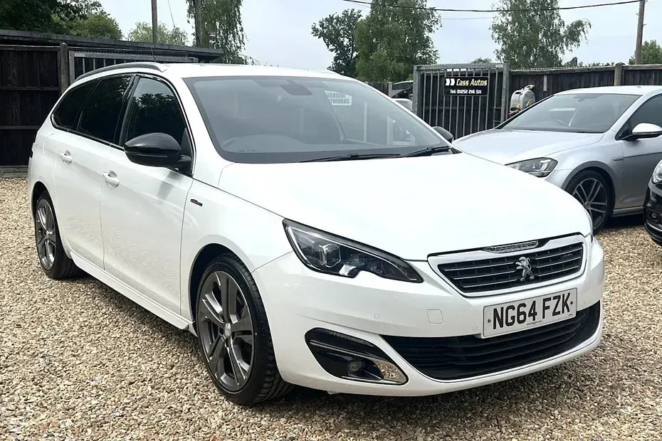 Used Peugeot 308 SW GT-line 130 HP (95 kW) 2015 White Estate