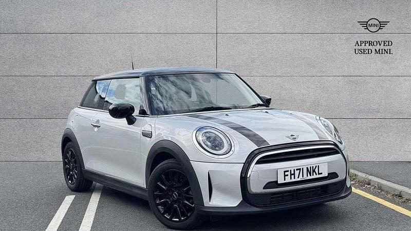 Silver Used 2021 Mini Cooper Classic Hatchback | £16,758 (Fair price) - Image 1/4