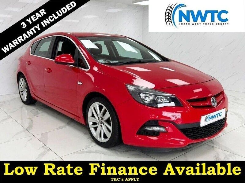 Red Used 2015 Vauxhall Astra Hatchback | £6,195 (Fair price) - Image 1/3