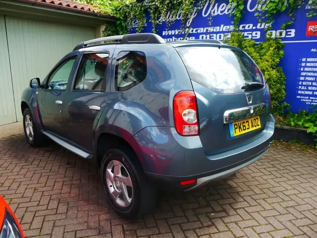Usado Dacia Duster Lauréate 110 HP (80 kW) 2013 Cinzento SUV