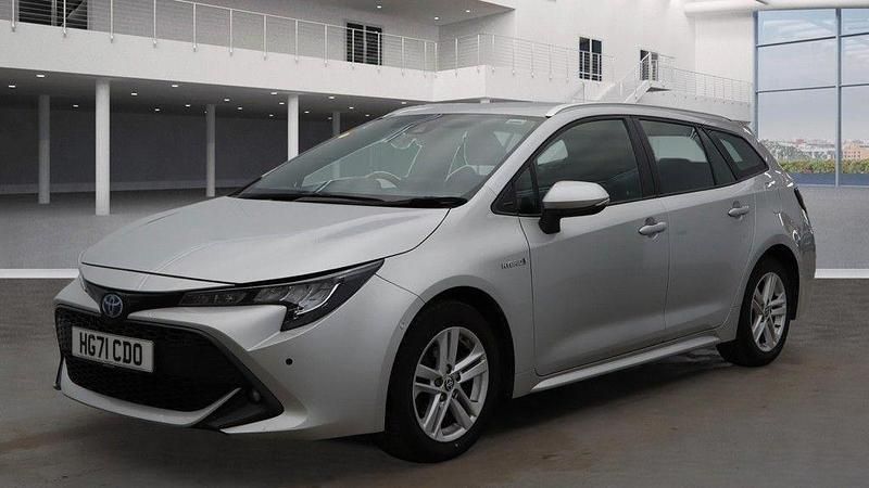 Begagnad Toyota Corolla 2022 Silver Kombi