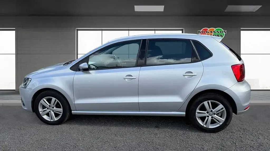 Used VW Polo Edition 90 HP (66 kW) 2017 Silver Hatchback