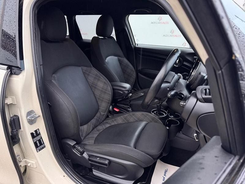 Used Mini Cooper Hatch 2019 White Hatchback