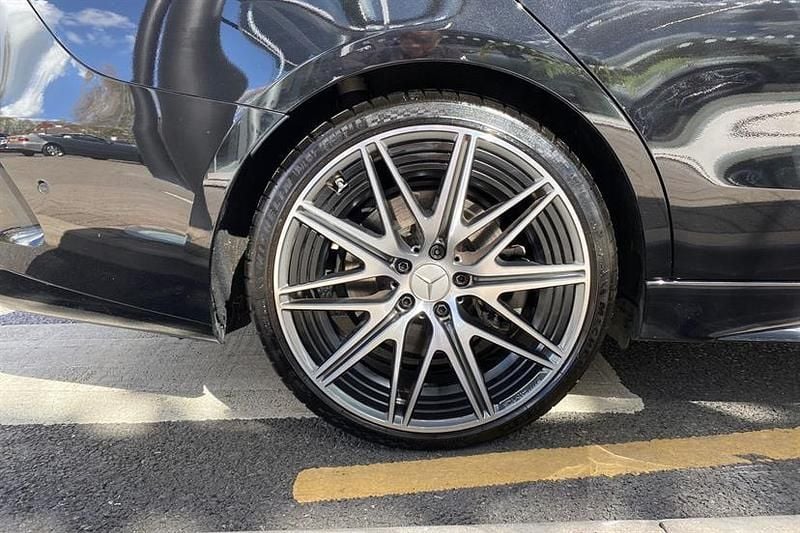 Begagnad Mercedes C43 AMG Premium Plus 421 HK (309 kW) 2025 Svart Kombi
