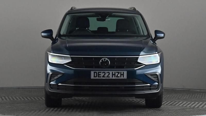 Used VW Tiguan Life 130 HP (95 kW) 2022 Blue SUV