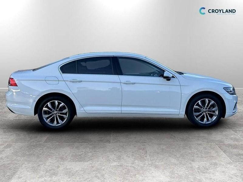 Used VW Passat SEL 150 HP (110 kW) 2021 White Sedan