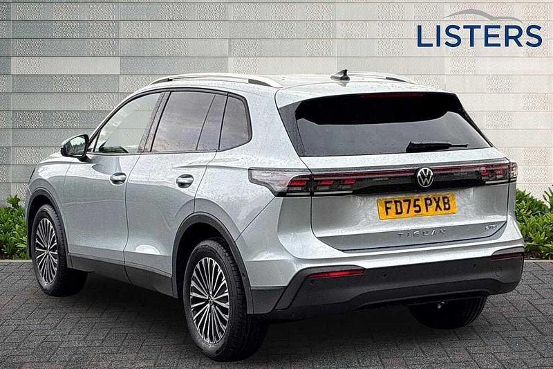 New VW Tiguan Match 150 HP (110 kW) 2025 Oyster silver SUV