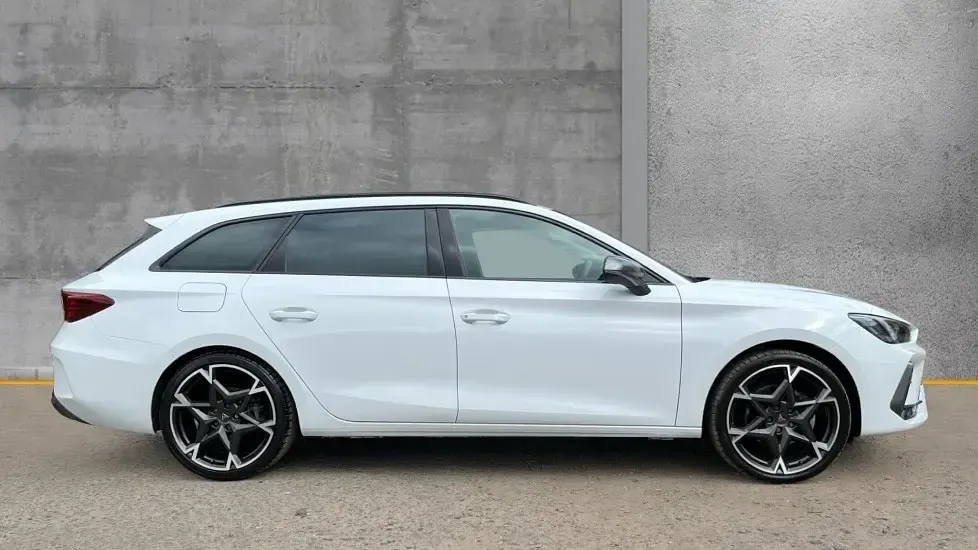 Used Cupra Leon 150 HP (110 kW) 2026 Glacial white