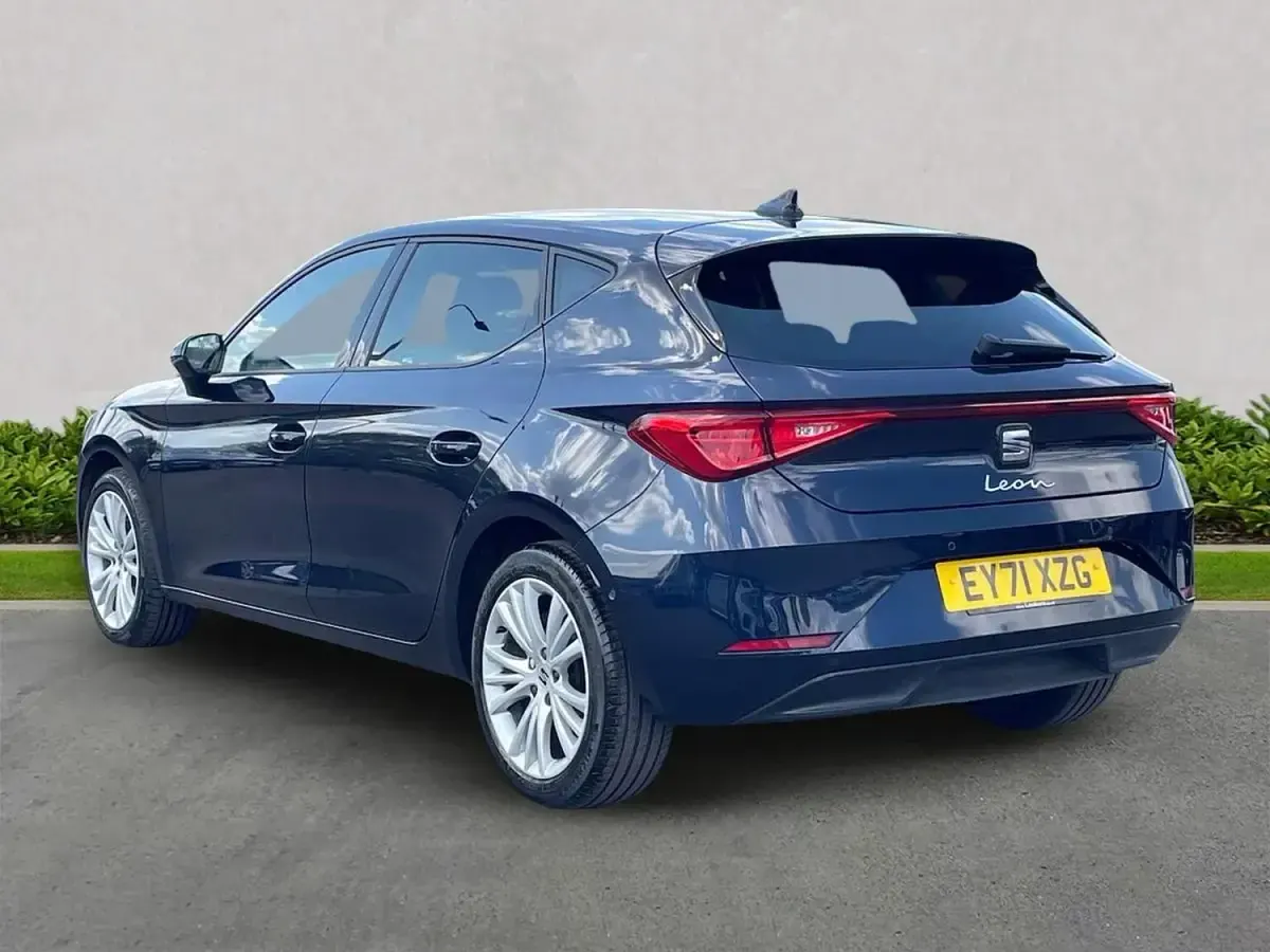 Second-hand Seat Leon SE Dynamic 130 CP (95 kW) 2021 Albastru Hatchback