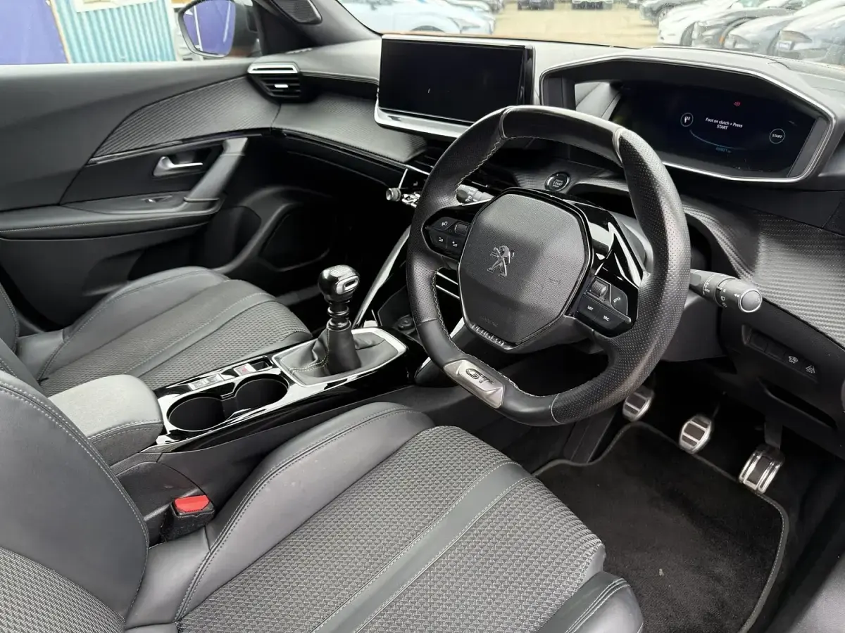 Used Peugeot 2008 GTi 130 HP (95 kW) 2022 Orange SUV