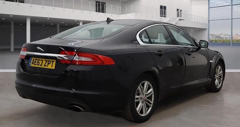 Used Jaguar XF Luxury 200 HP (147 kW) 2013 Black Sedan