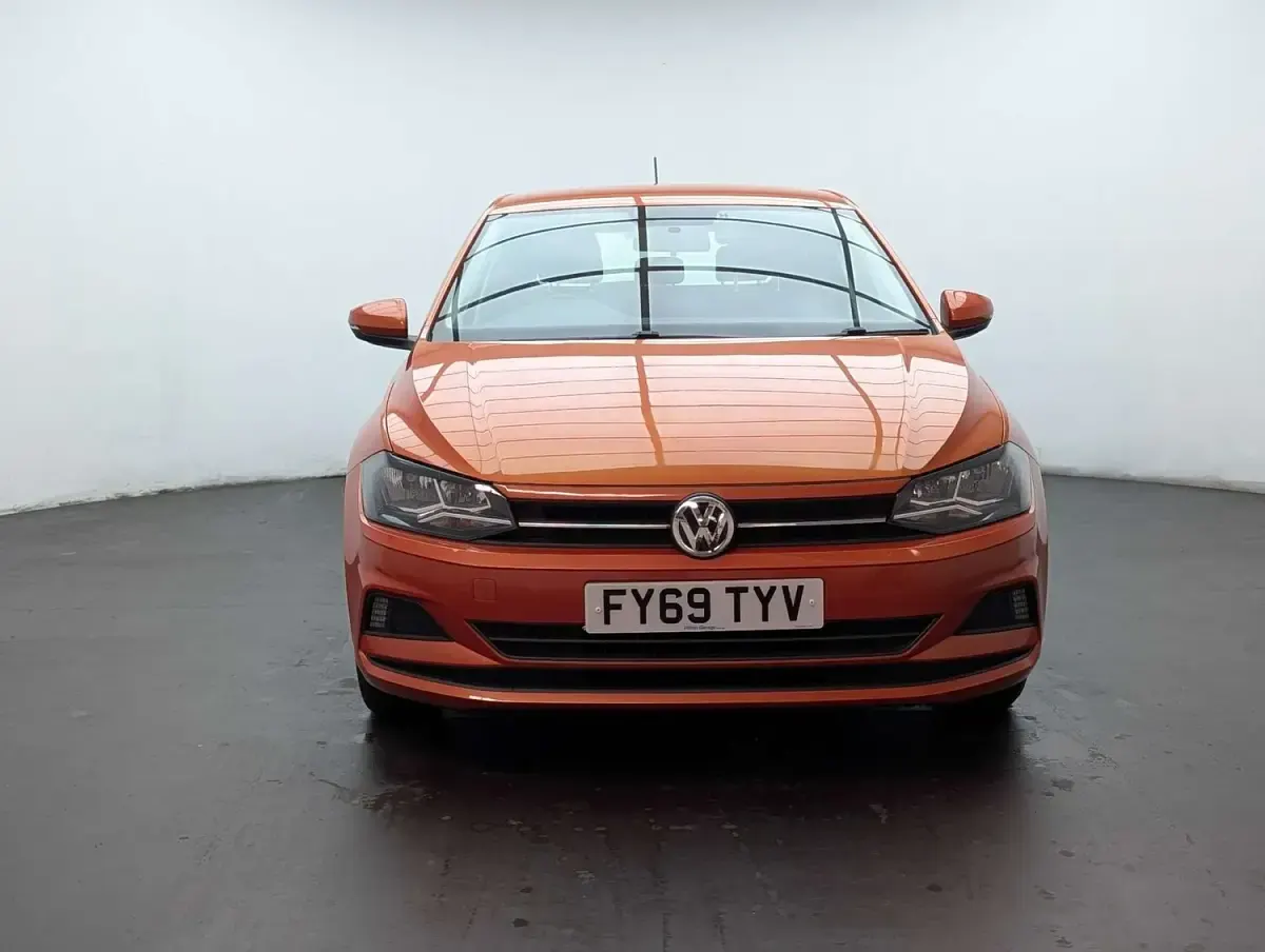 Used VW Polo SE 80 HP (58 kW) 2019 Orange Hatchback