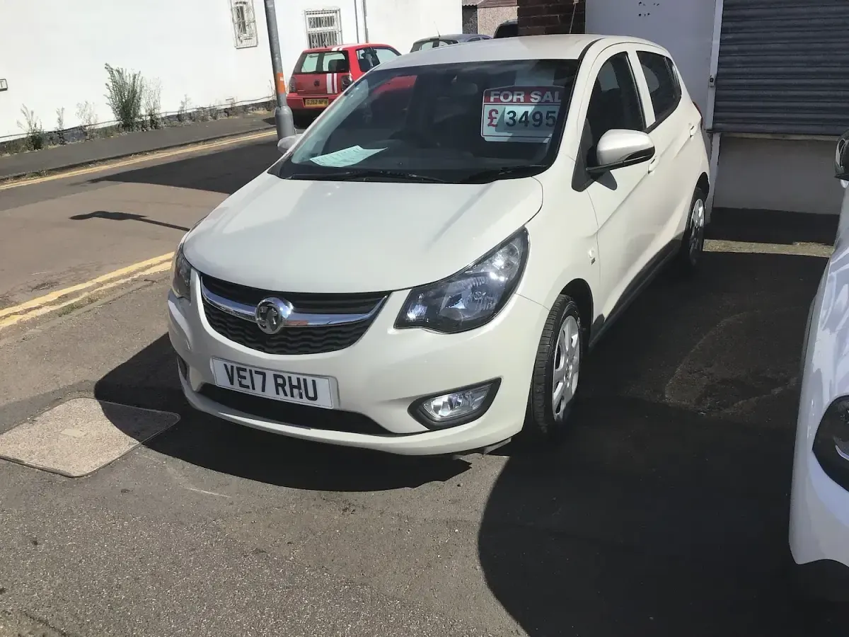 Used Vauxhall Viva 75 HP (55 kW) 2017 Brown Hatchback