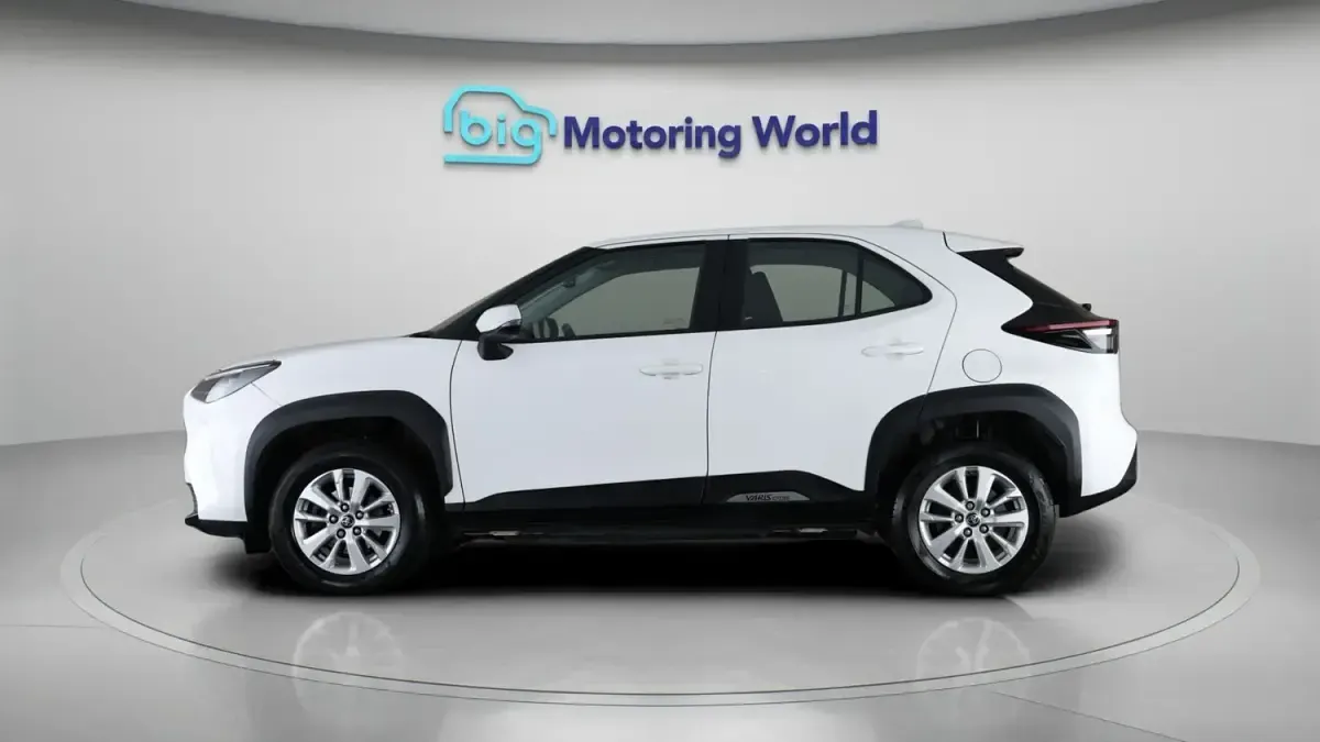 Used Toyota Yaris Cross 2023 White SUV