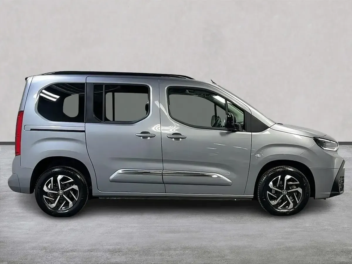 Used Toyota Proace Verso City 100 kW (136 HP) 2025 Grey Estate