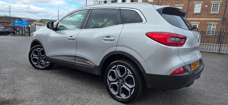 Silver Used 2016 Renault Kadjar Dynamique SUV | £4,750 (A bit pricey) - Image 1/4