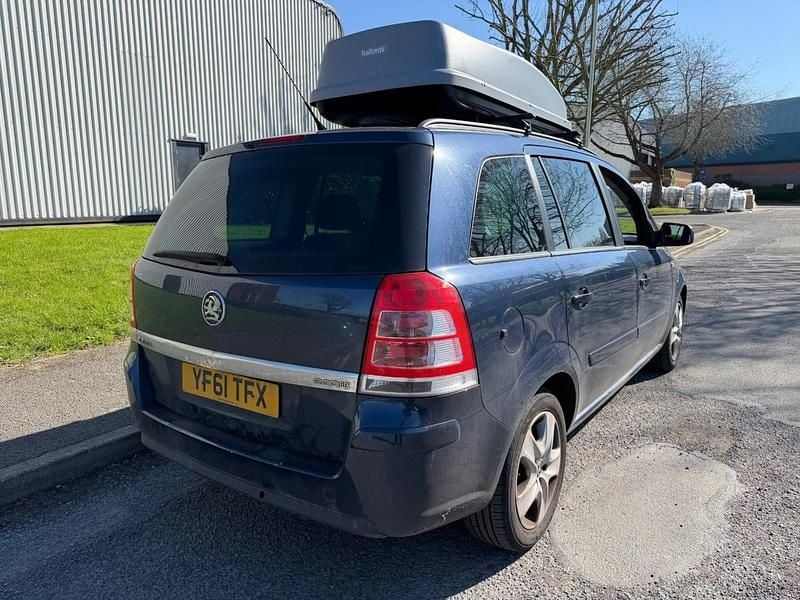 Used Vauxhall Zafira 110 HP (80 kW) 2011 Blue MPV