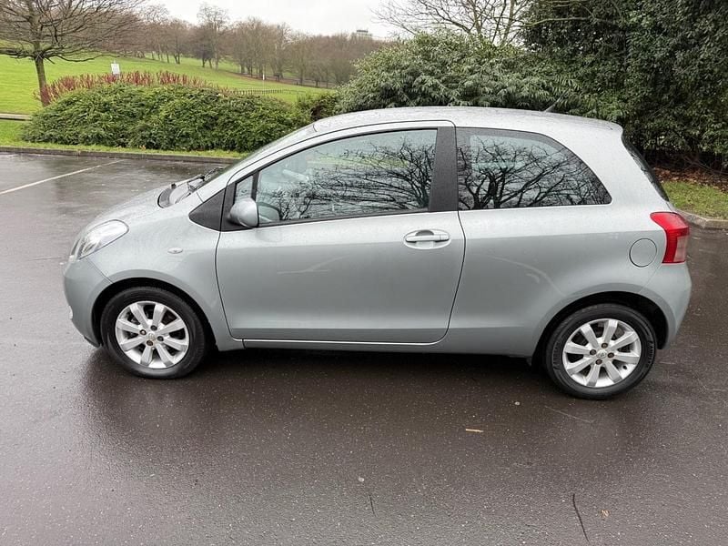 Used Toyota Yaris 2007 Silver Hatchback