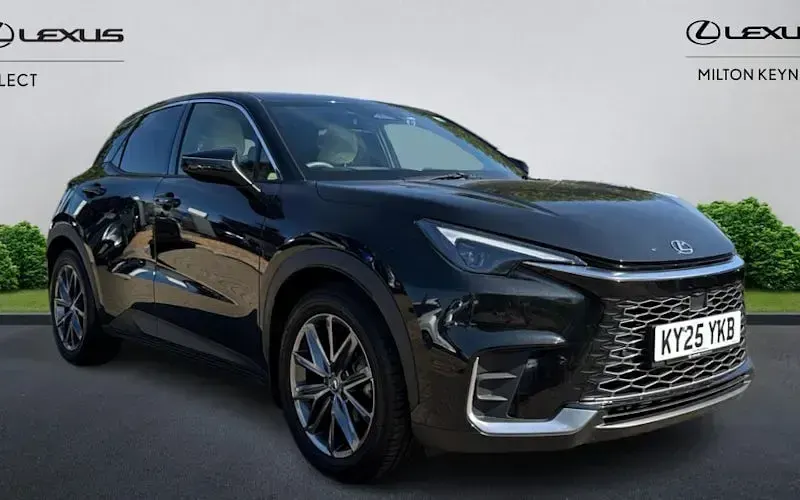 Used Lexus LBX 136 HP (100 kW) 2025 SUV