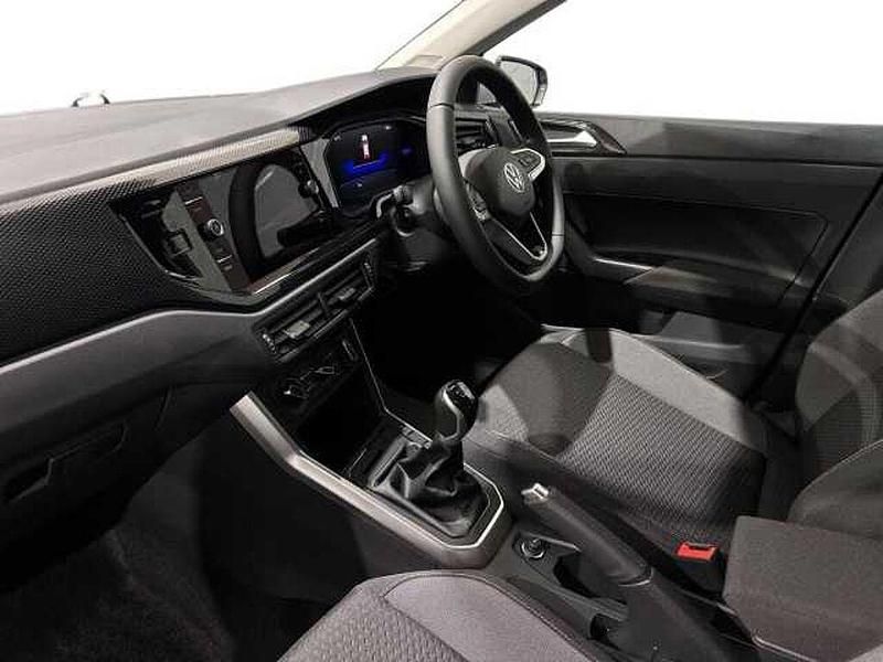 Usado VW Polo Match 95 HP (69 kW) 2026 Prateado Citadino