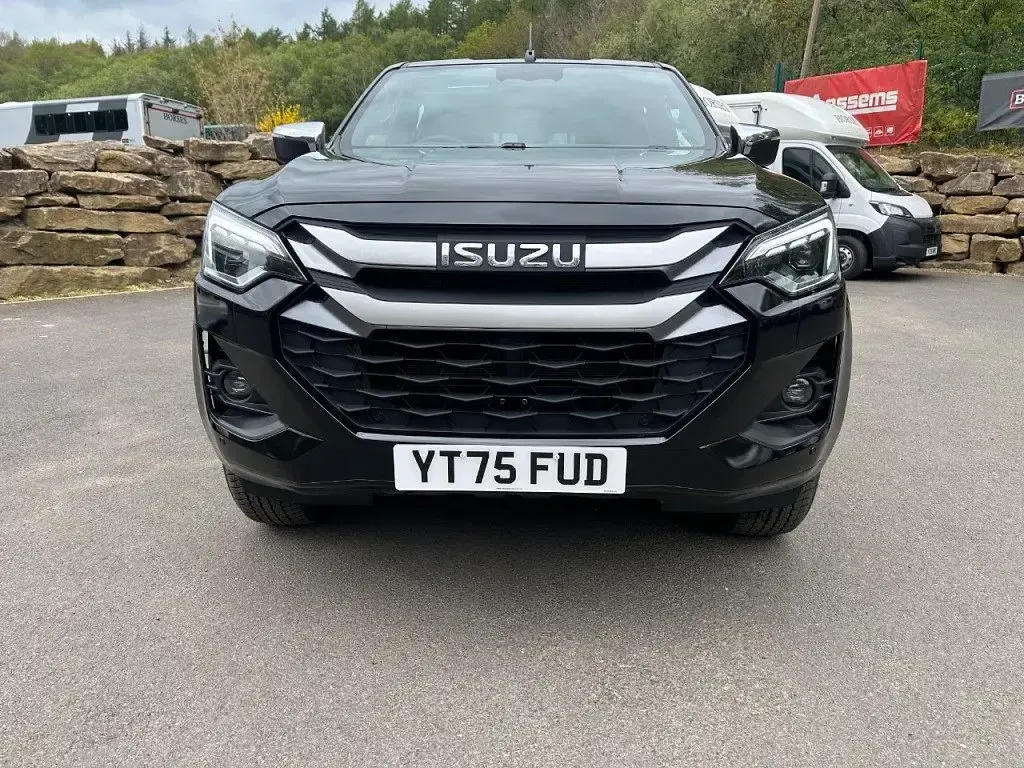 Nuevo Isuzu D-Max 205 CV (150 kW) 2025 Negro Pickup/Camioneta