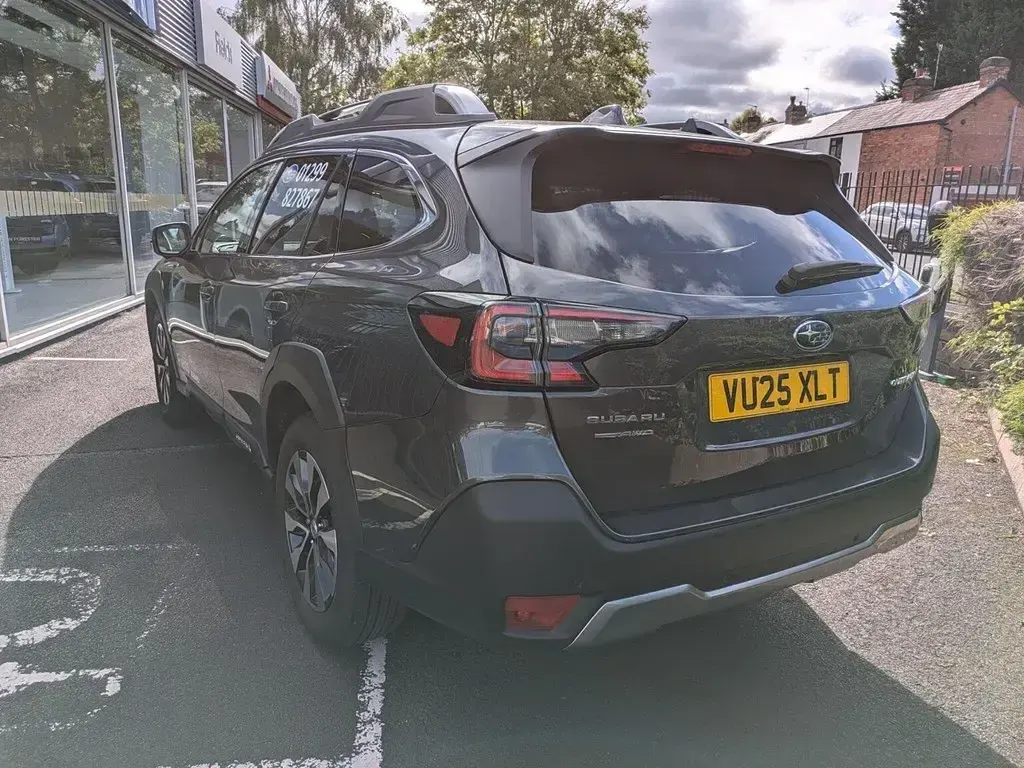 Używany Subaru Outback 2025 Szary Kombi
