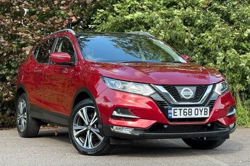 Red Used 2018 Nissan Qashqai N-Connecta SUV | £10,240 (Fair price) - Image 1/1